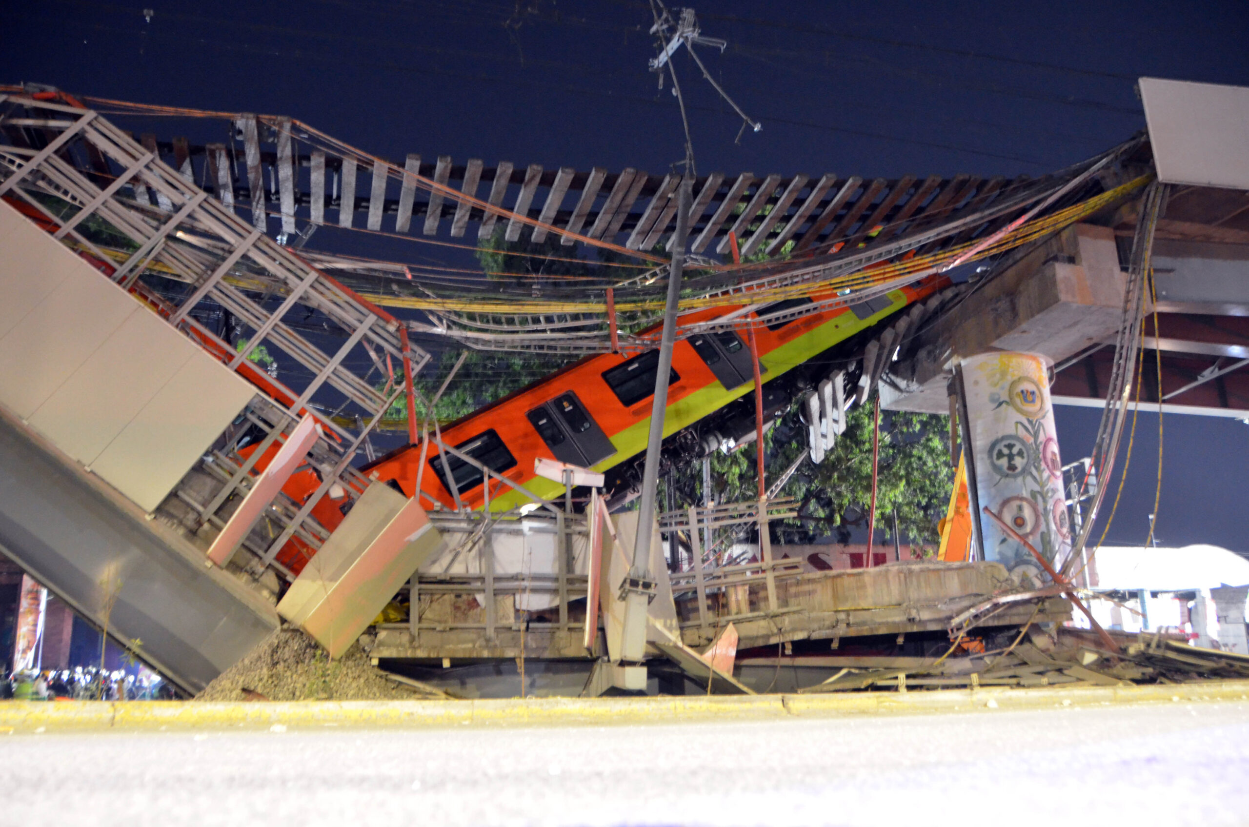 Desplome de la línea 12 del Metro entre Olivos y Tezonco | Foto: Eréndira Mejía